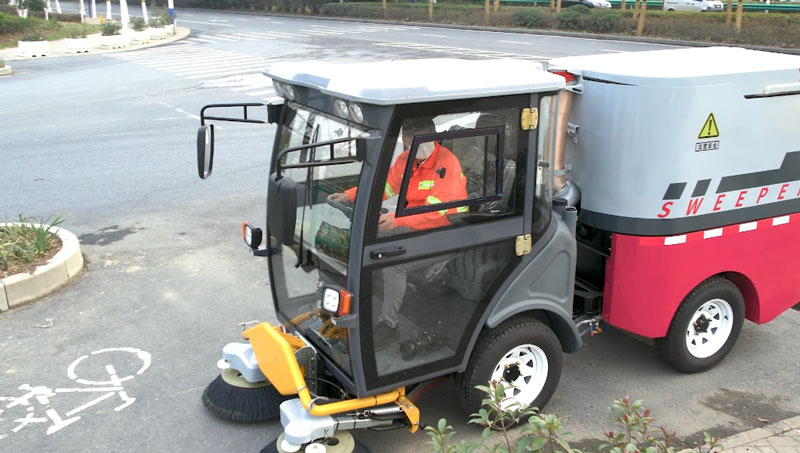 大型道路清掃車多少錢-揚(yáng)子清掃車 大型道路清掃車多少錢-揚(yáng)子清掃車